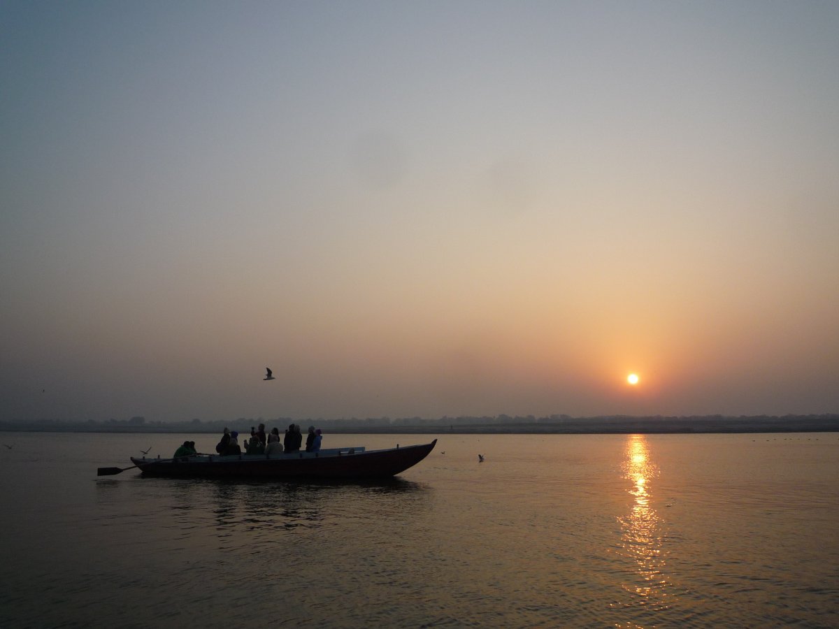 Sunrise - Bank of river Ganga115